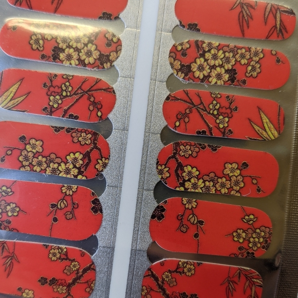 5 for $15 Nail Wrap - Red Kimono Dress - Picture 3 of 4